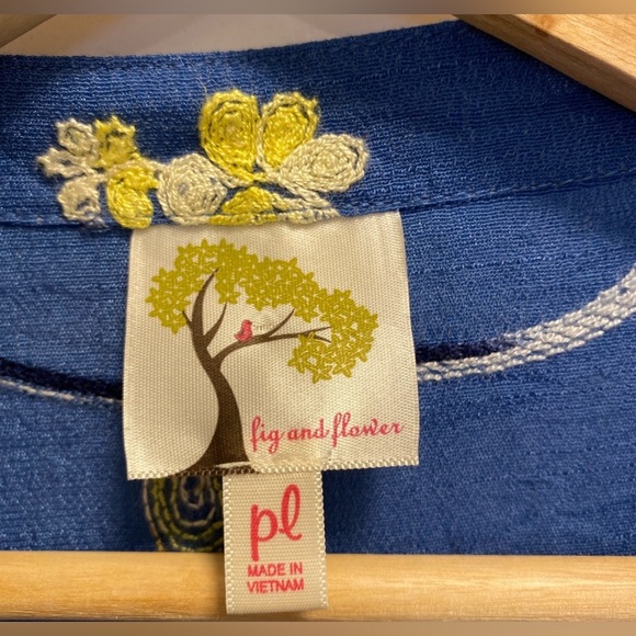 Fig & flower by Anthropologie Floral Embroidered Blue Women's Top size Pl - Picture 3 of 3